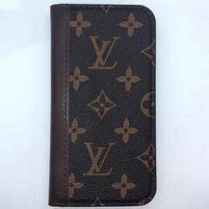 iPhone 11 Folio Case